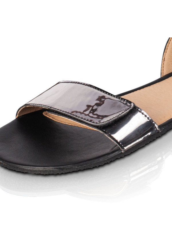 Shapen Daisy Leather Black